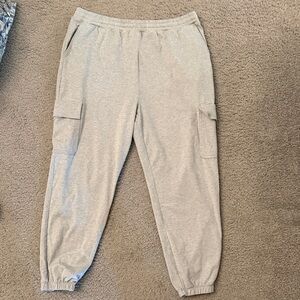 Vuori Heather Gray Joggers